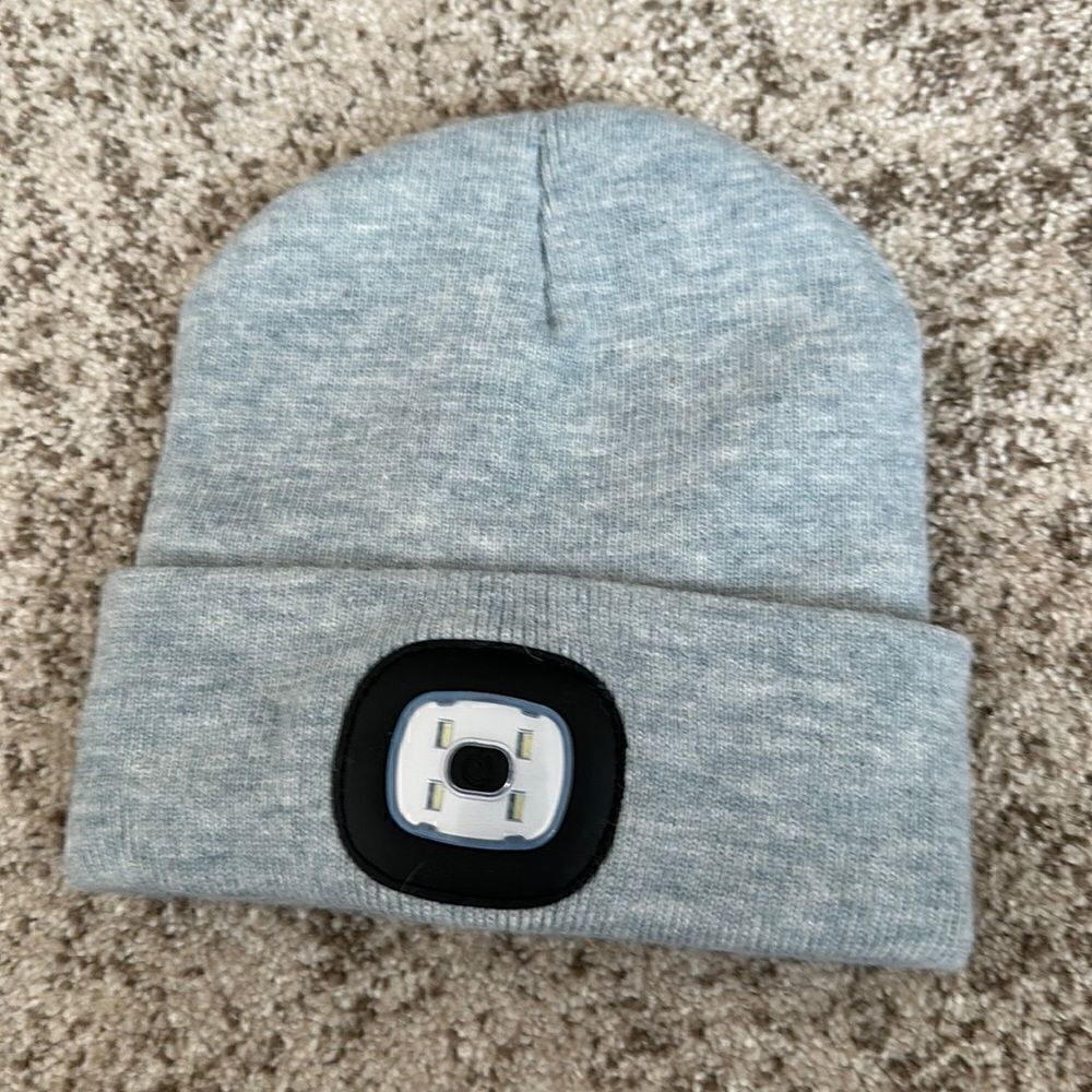 Night Scout Men's Night LED Rechargeable Beanie Gray